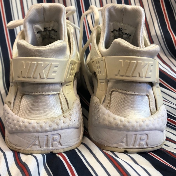 *SOLD* Women’s Nike Huarache. Size 7. - Picture 5 of 6